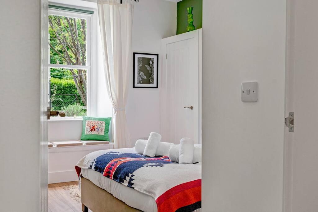 Cheerful Stays - Westend Cottage With Secured Parking Edinburgh Buitenkant foto